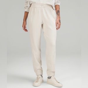 NWT Softstreme Relaxed High-Rise Pant White Opal Sz 2